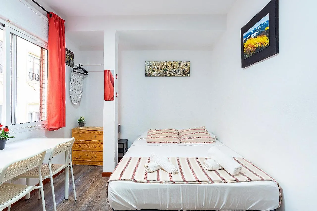 Rooms Young People Only, Soho Citycenter مالقة 0*,  إسبانيا